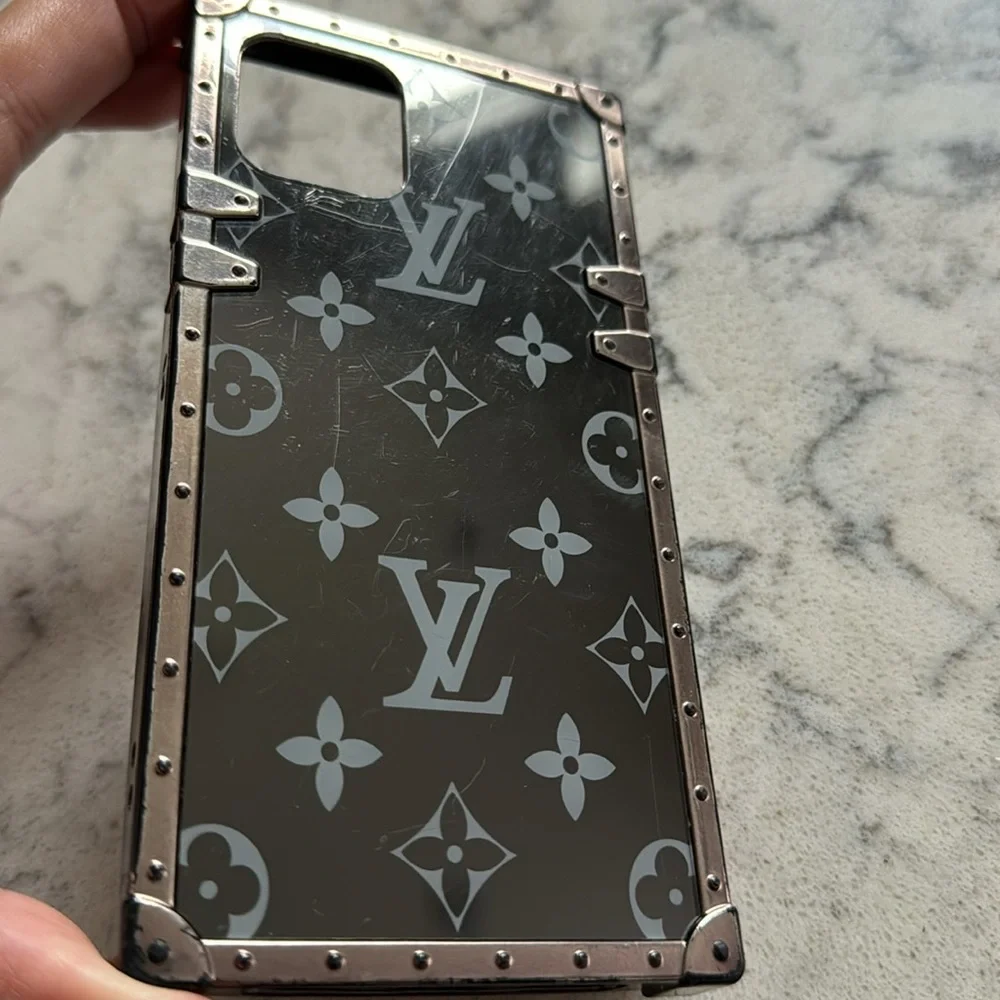 Louis Vuitton LV square iPhone 12 Pro case - Picture 3 of 6